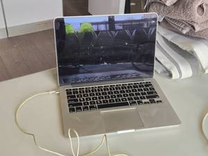 Apple Macbook Pro 14" Laptop Computer A1502
