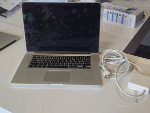 lot 8 image: Apple Macbook Pro 16 Laptop Computer A1398