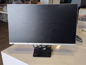 lot 11 image: ViewSonic VX2778-smhd Computer Monitor #VS16431