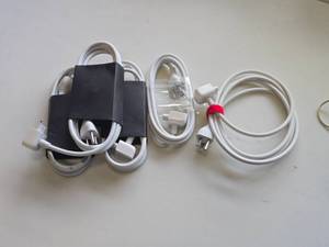 lot 58 image: Lot of (5) Apple iMac Power Cords
