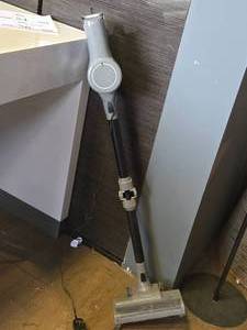 lot 56 image: Tineco Cordless Vacuum with Charger