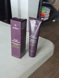 lot 183 image: Lot of (2) Aveda Invati Ultra Advanced Hair Care - Revitalizing Scalp Serum  Fortifying Leave-In Treatment