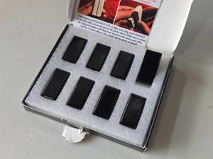 lot 195 image: Home Magnet Set 8-piece