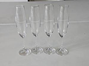 lot 212 image: Lot of (4) 10 12 Silver Rimmed Clear Glass Champagne Flutes