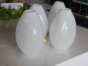 lot 231 image: Lot of (4) 11 Hand-Blown Art Glass Vases by Accent Dcor (opaque white) (rounded triangle)