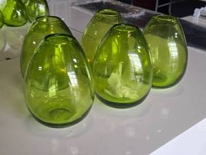 lot 242 image: Lot of (5) 7 12 Hand-Blown Art Glass Vases by Accent Dcor (green) (rounded triangle)