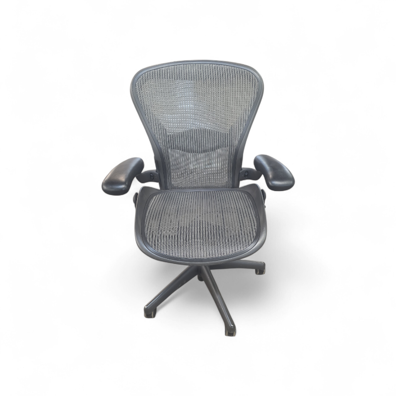 lot 3 image: Herman Miller Aeron Loaded Size B retails new for $1300