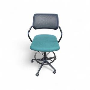lot 79 image: Steelcase Drafting Chair