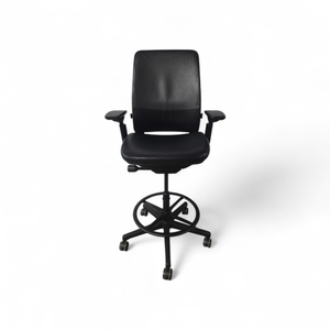 lot 85 image: Steelcase Leather Executive Drafting Stool