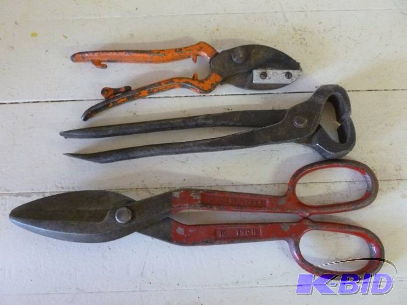 lot 21 image: Tools
