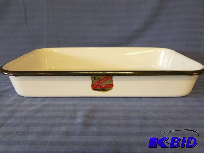 lot 50 image: Vintage Baking Pan