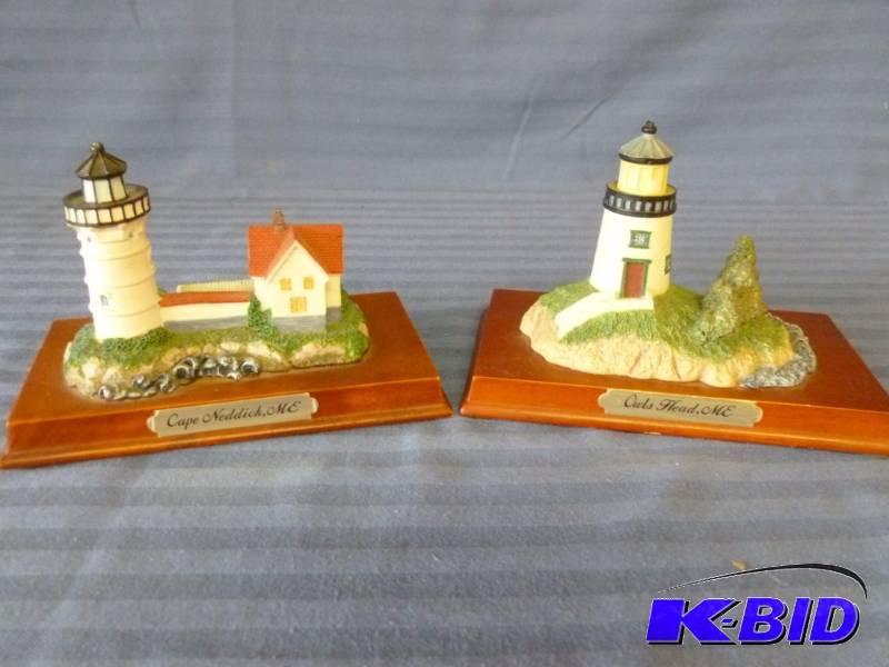 lot 73 image: Lighthouse Decorations