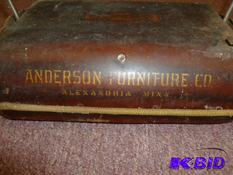 lot 87 image: Vintage Hygeno Carpet Sweeper