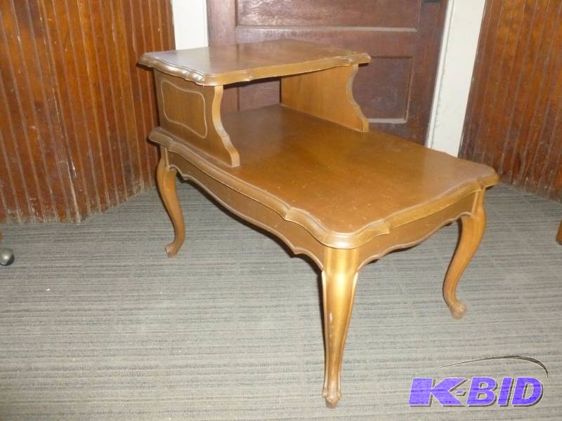 lot 100 image: Solid Wood End Table