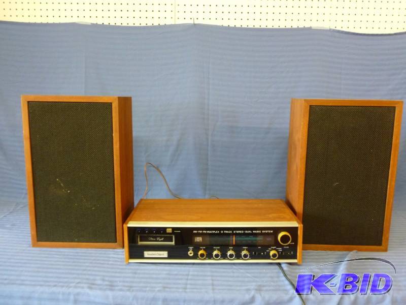 lot 3 image: Stereo System
