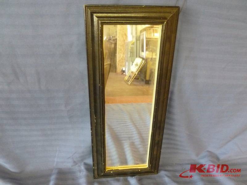 lot 102 image: Mirror
