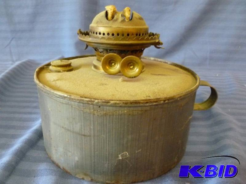 lot 111 image: Antique Oil Lamp