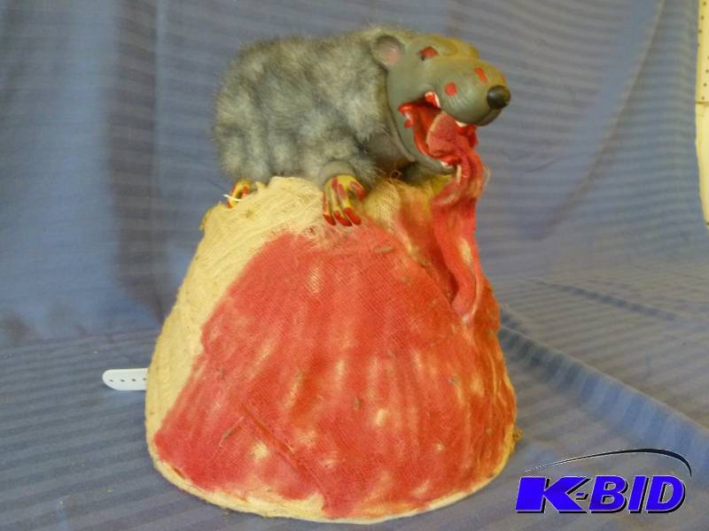 lot 118 image: Halloween Rat Cap