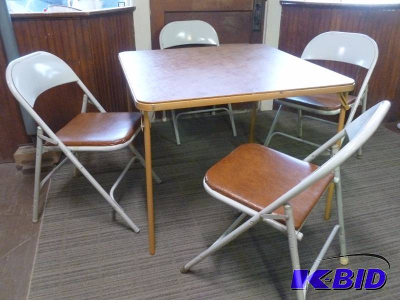 lot 141 image: Samsonite Card Table And Chair Set