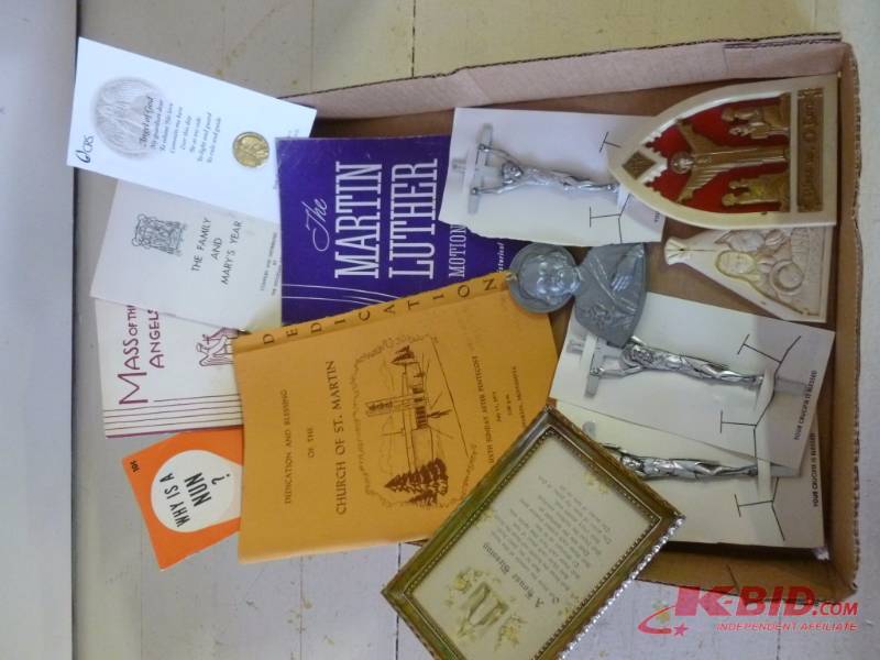 lot 178 image: Vintage Religious