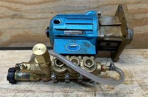 lot 19 image: CAT Pressure Washer Pump Assembly, 4200 PSI, 3.5 GPM, Direct Drive, Gas #A157127 Msrp $749.99