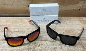 lot 118 image: Blenders Eyewear lot of 2