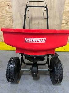 lot 123 image: Chapin residential turf spreader