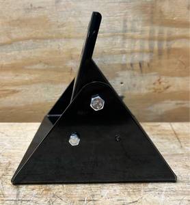 lot 165 image: IRONTON Universal Hose Reel Swivel Bracket