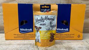 lot 186 image: VitaKraft Meaty Moursels mini lot of 2 (16 treats total)