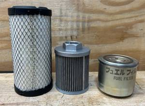 lot 214 image: Air FilterFuel Filter lot of 3