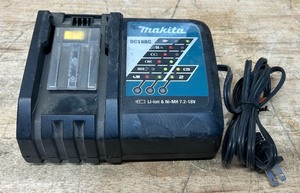 lot 311 image: Makita Fast Charger DC18RC