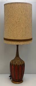 lot 52 image: Vintage Mid Century Modern Lamp With Shade