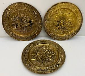 lot 92 image: Vintage GRAIN BELT Beer Embossed Brass Trays