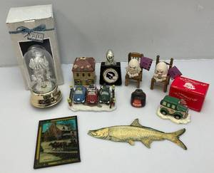 lot 118 image: Misc. Collectible Dercor Including Rotten Eggs Sculptures And More