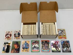 lot 122 image: Misc. Unsorted Sports Cards