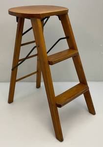 lot 213 image: Very Nice Vintage Wooden Folding Step Stool