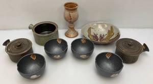 lot 214 image: Group Of Pottery Items