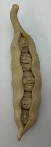 lot 220 image: Original Carruth Studios Move Over Peas Sculpture Handcrafted Stone 10 (Chip On Inside)