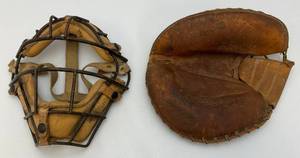 lot 225 image: Vintage FRANKLIN Catchers Mask And Old Glove