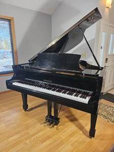 lot 1 image: Samick G3A Medium Grand Piano