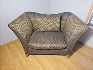 lot 97 image: Contemporary American Armchair