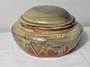 lot 223 image: Kristi Jamason Lidded Earthenware Jar
