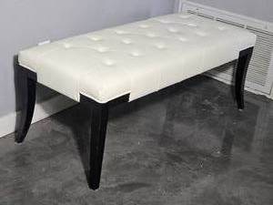 lot 80 image: White Leather Tufted Entry Bench
