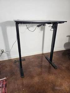 lot 51 image: Height Adjustable Modern Office Workstation