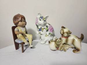 lot 268 image: Vintage Decorative Curio Group