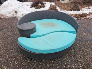 lot 103 image: Poolside Wicker Sunbed Lounge