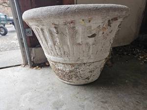 lot 110 image: Large Concrete Garden Planter