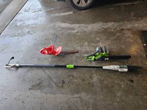 lot 201 image: Corded Lawn Care Tool