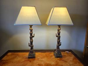 lot 285 image: Safari Elephant Tower Table Lamp