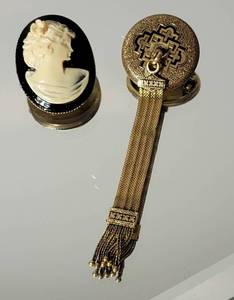 lot 47 image: Antique Victorian Jet Cameo and Drop Tassel Brooch Pendant